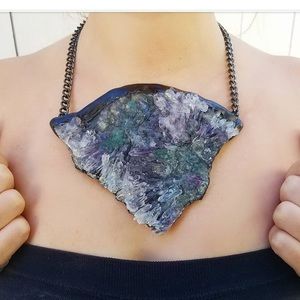 Large quartz flower necklace